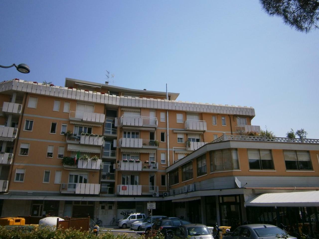 Condominio Commerciale カオルレ エクステリア 写真